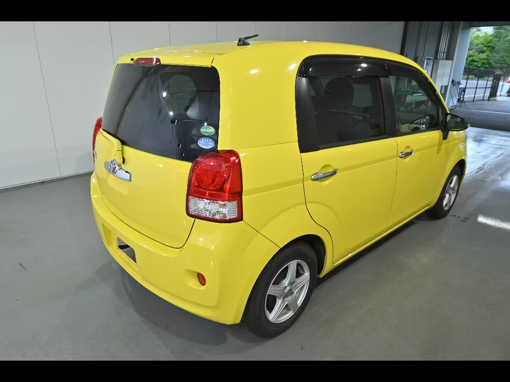 TOYOTA PORTE