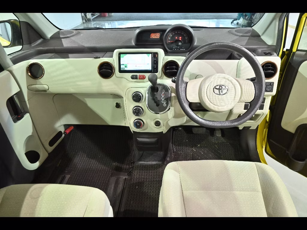 TOYOTA PORTE