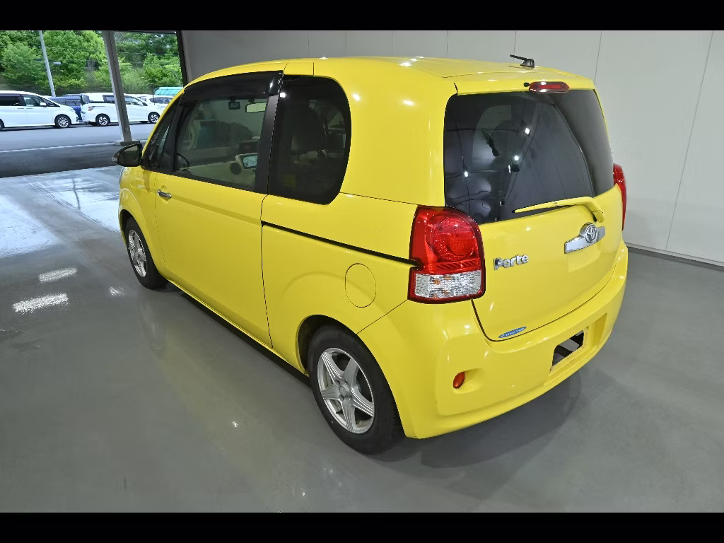 TOYOTA PORTE