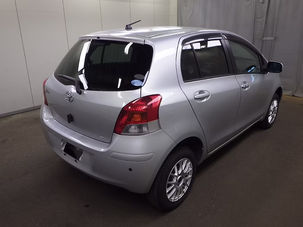 TOYOTA VITZ
