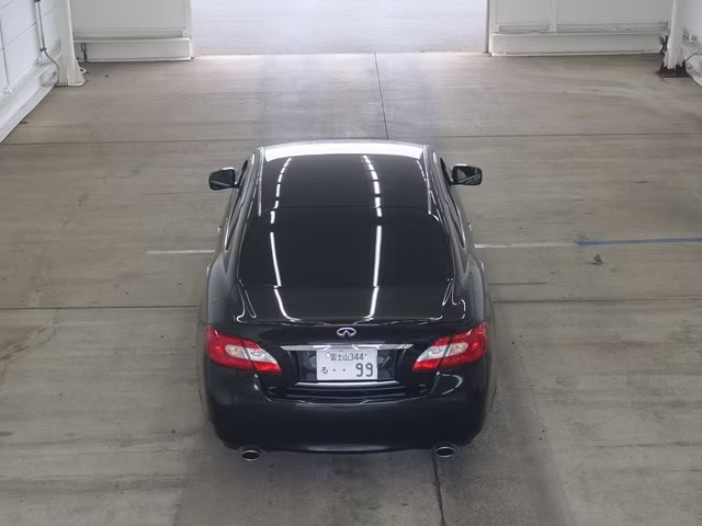 NISSAN FUGA