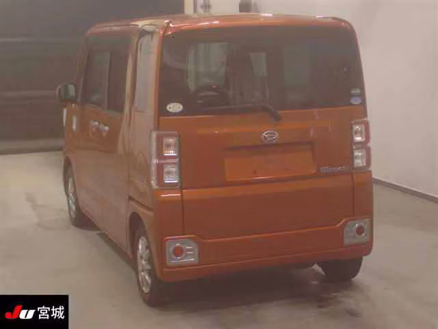 DAIHATSU WAKE