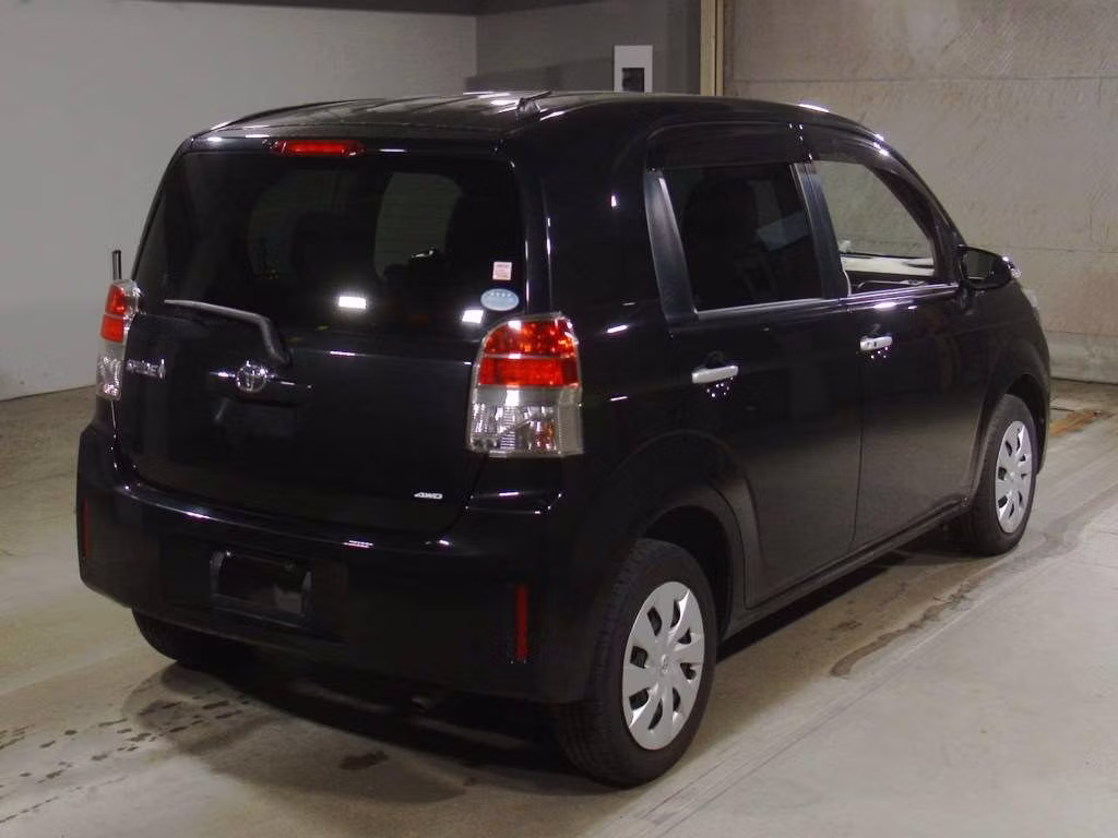 TOYOTA SPADE