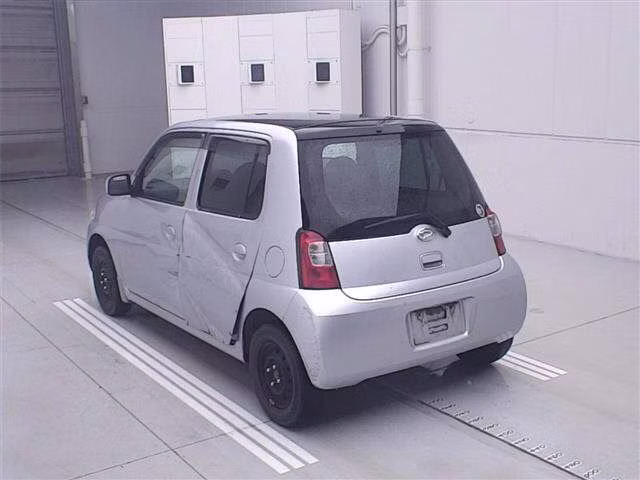 DAIHATSU ESSE