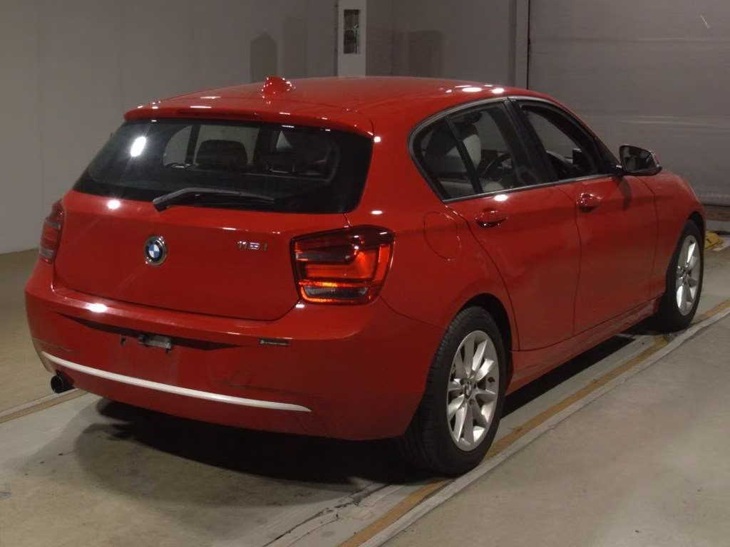 BMW 1-SERIES