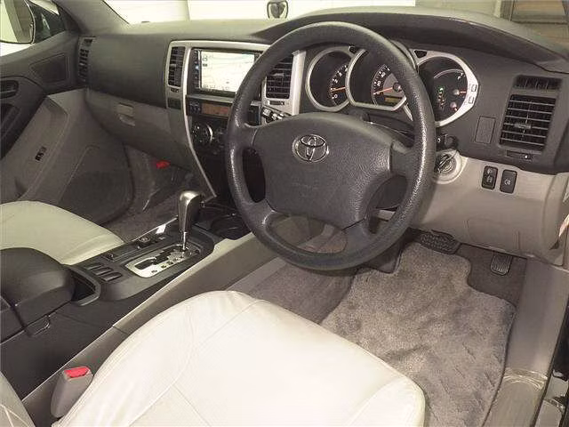 TOYOTA HILUX SURF