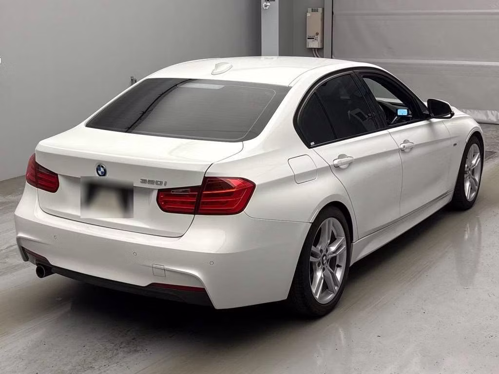 BMW 3-SERIES