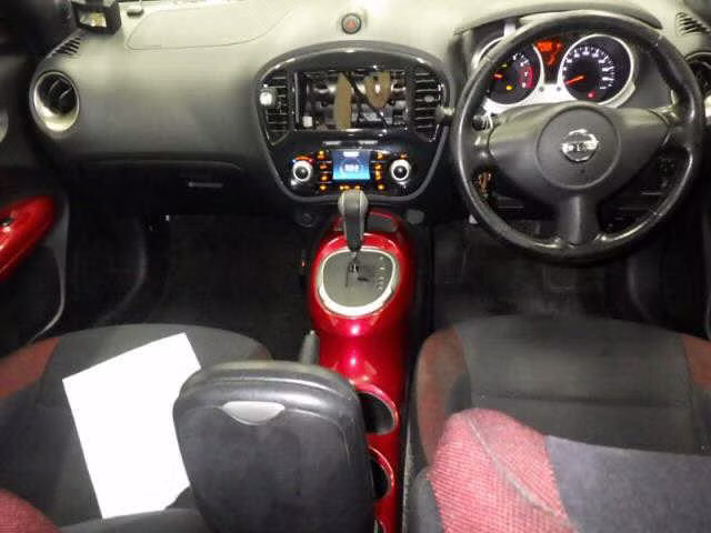 NISSAN JUKE