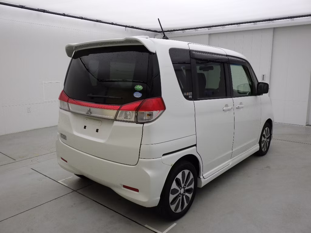 MITSUBISHI DELICA D:2