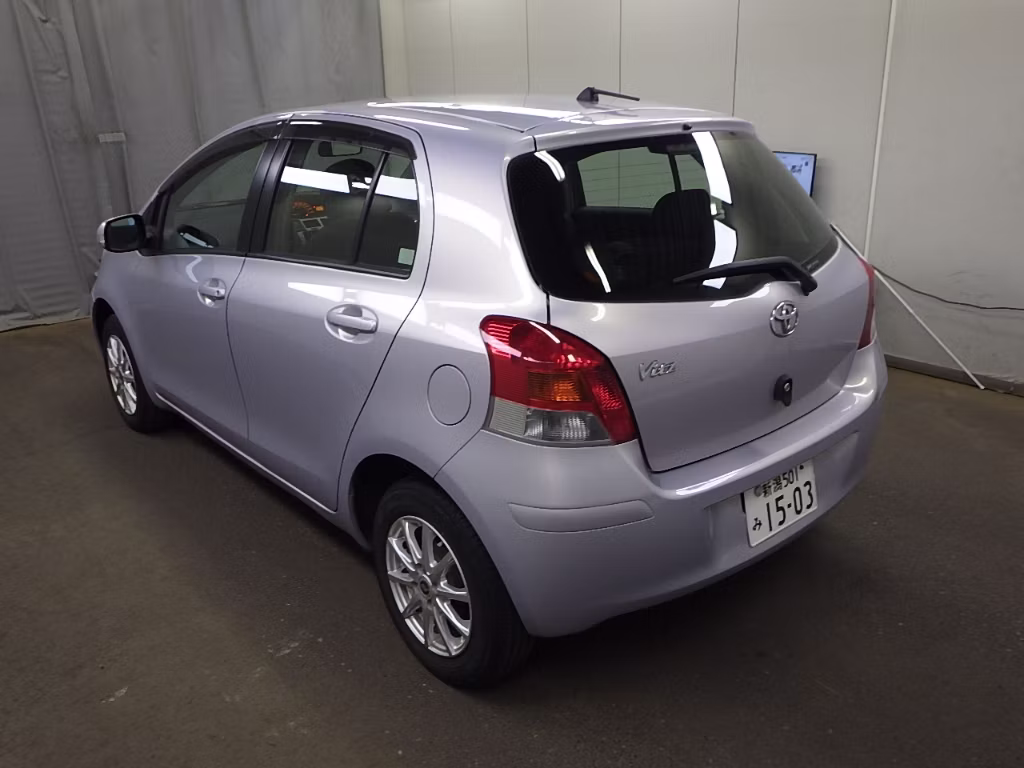 TOYOTA VITZ