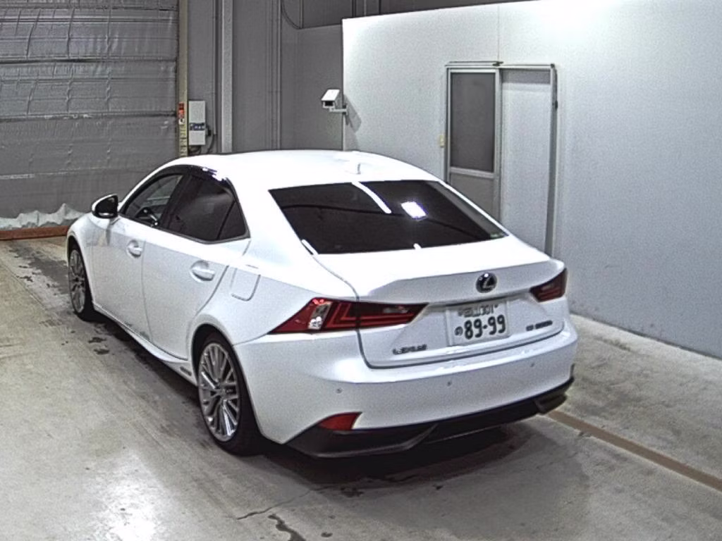 LEXUS IS300H
