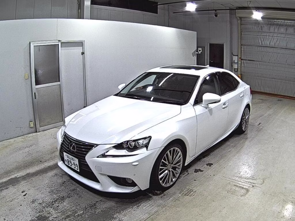 LEXUS IS300H