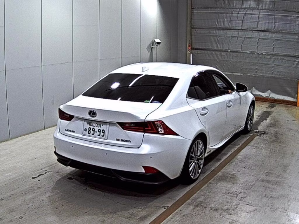 LEXUS IS300H