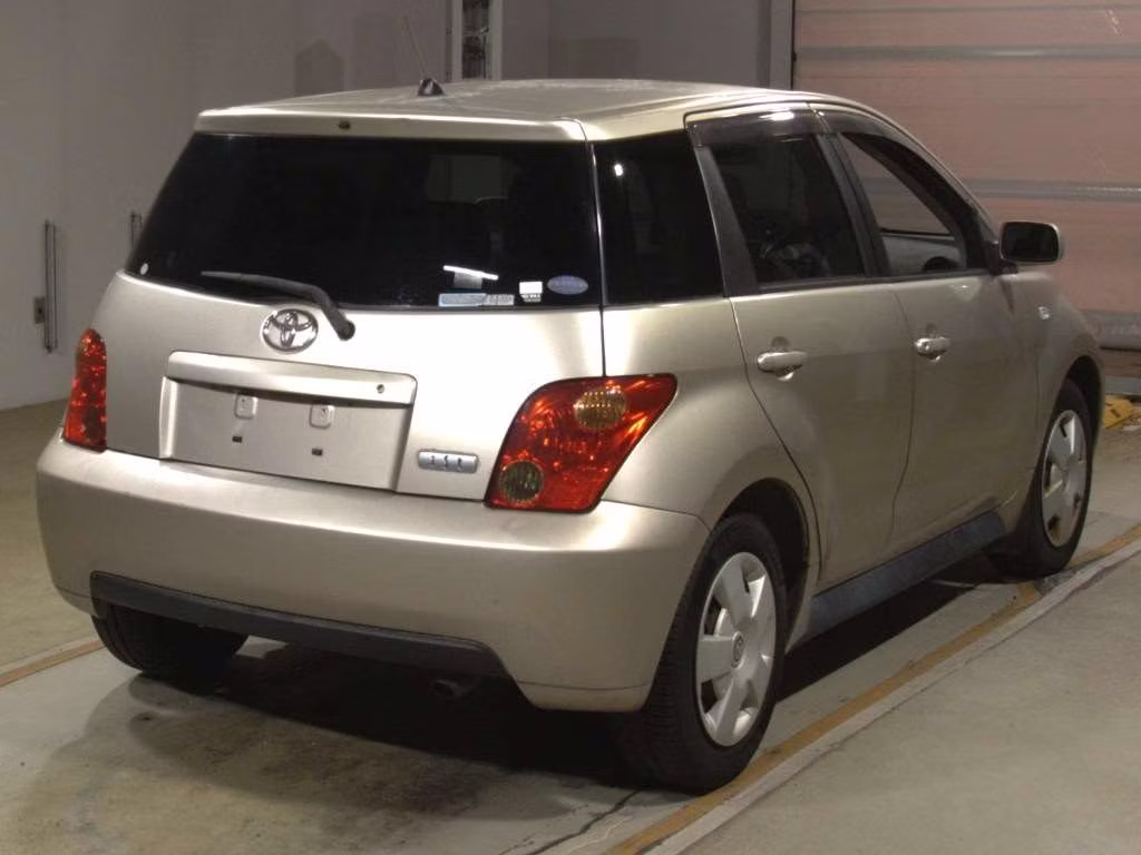 TOYOTA IST