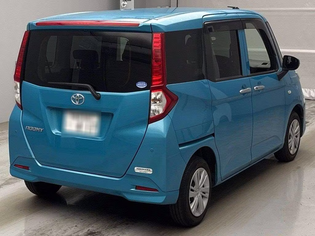 TOYOTA ROOMY