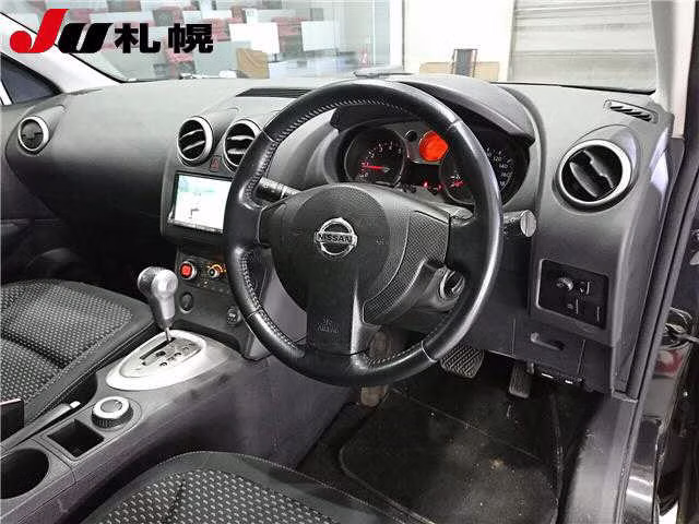 NISSAN DUALIS