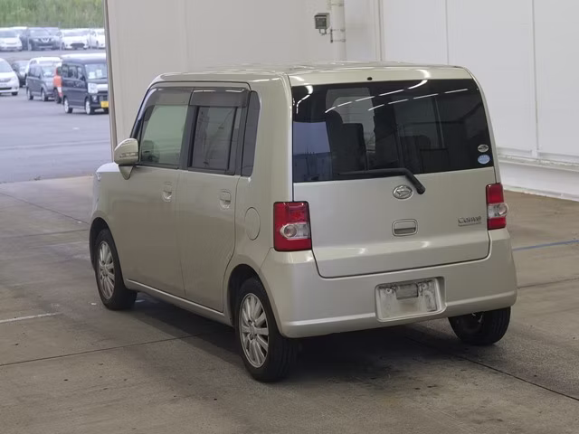 DAIHATSU MOVE CONTE