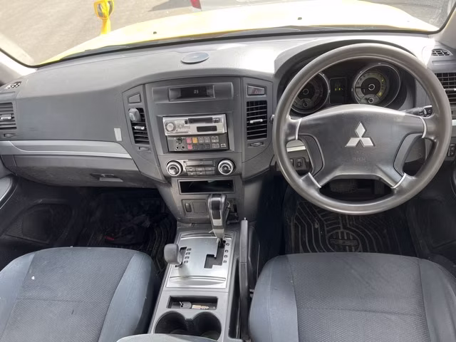 MITSUBISHI PAJERO