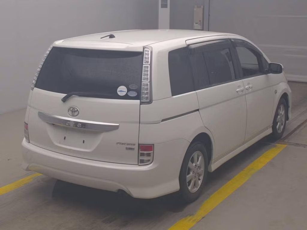 TOYOTA ISIS