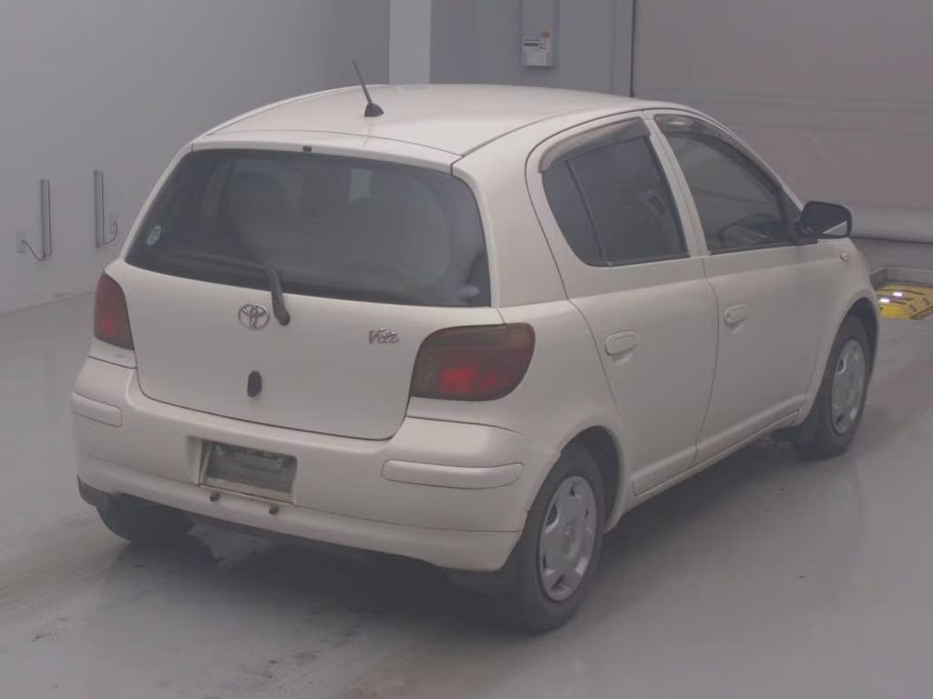 TOYOTA VITZ