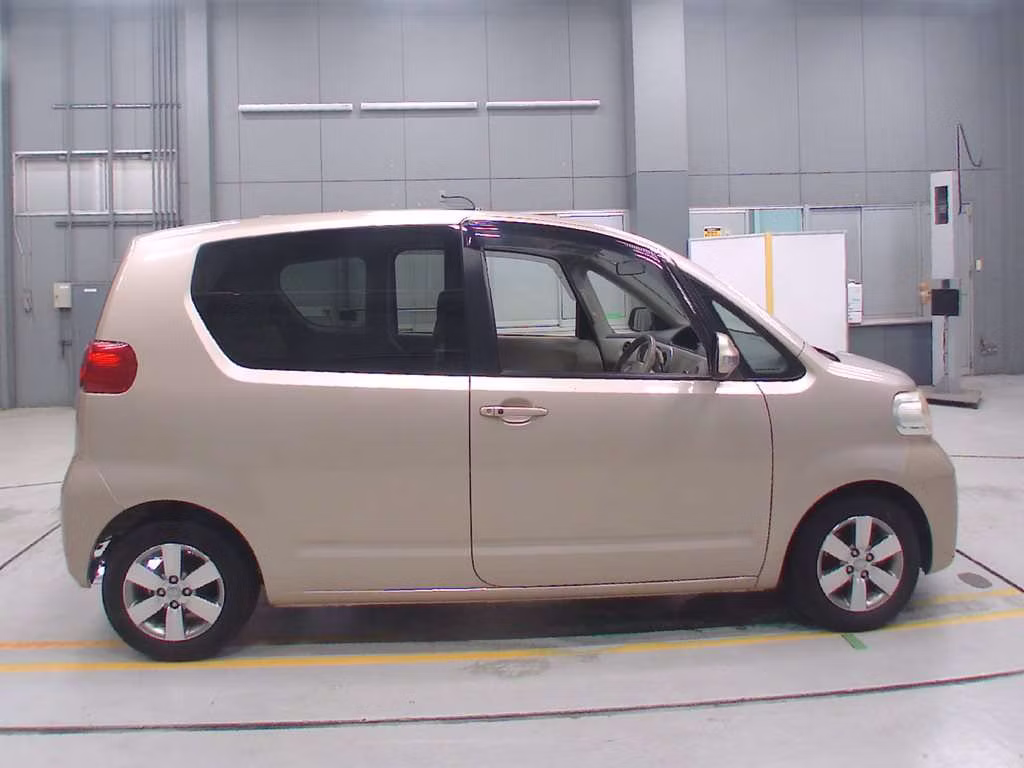 TOYOTA PORTE