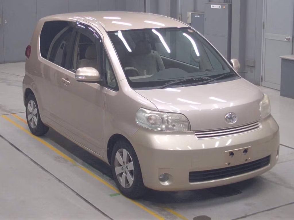 TOYOTA PORTE