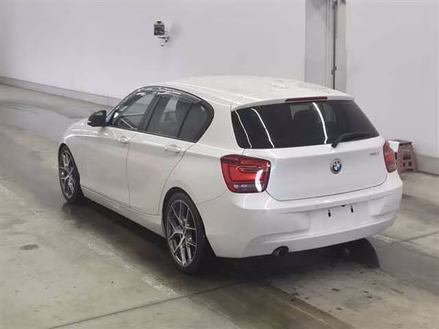 BMW 1-SERIES