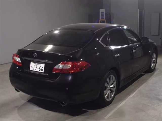 NISSAN FUGA