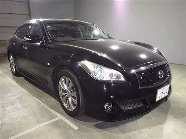 NISSAN FUGA