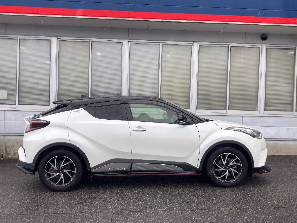 TOYOTA C-HR