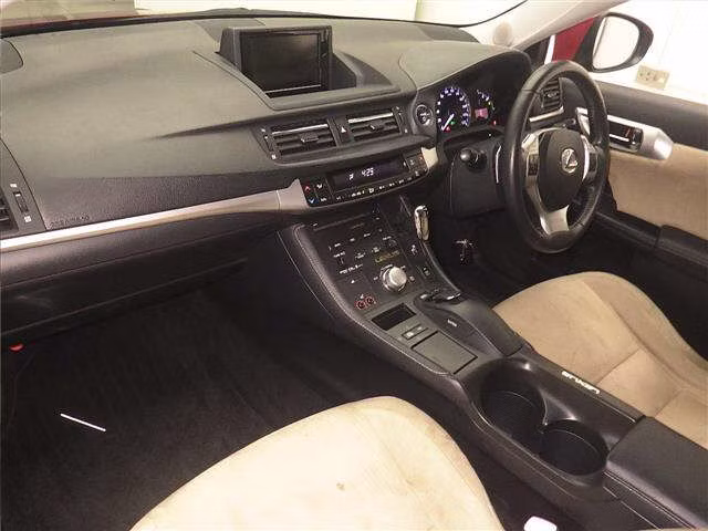LEXUS CT200H