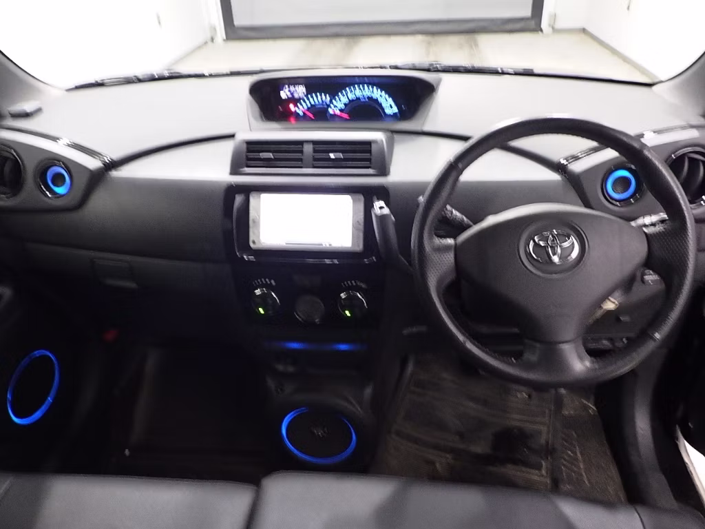 TOYOTA BB