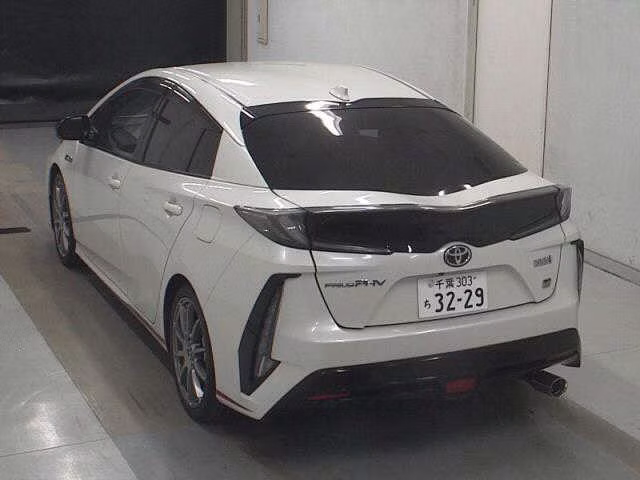 TOYOTA PRIUS PHV