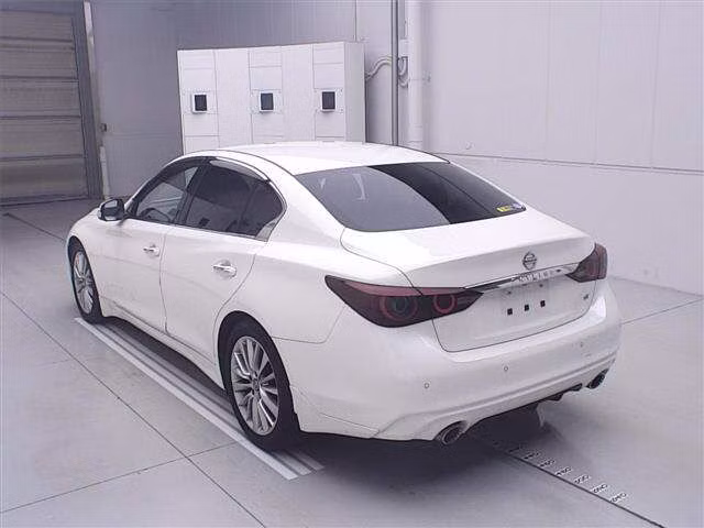 NISSAN SKYLINE