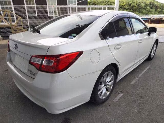 SUBARU LEGACY B4