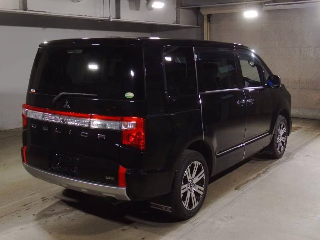 MITSUBISHI DELICA D:5