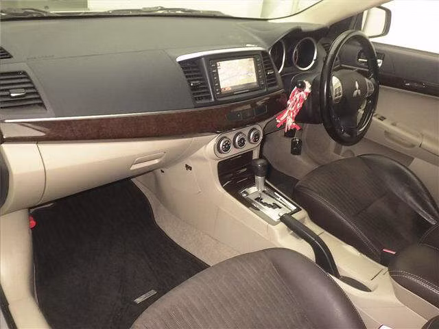 MITSUBISHI GALANT FORTIS