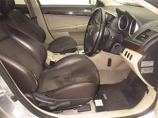 MITSUBISHI GALANT FORTIS