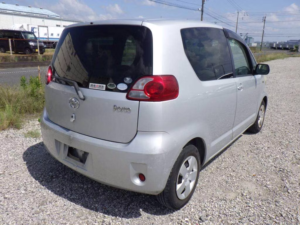 TOYOTA PORTE