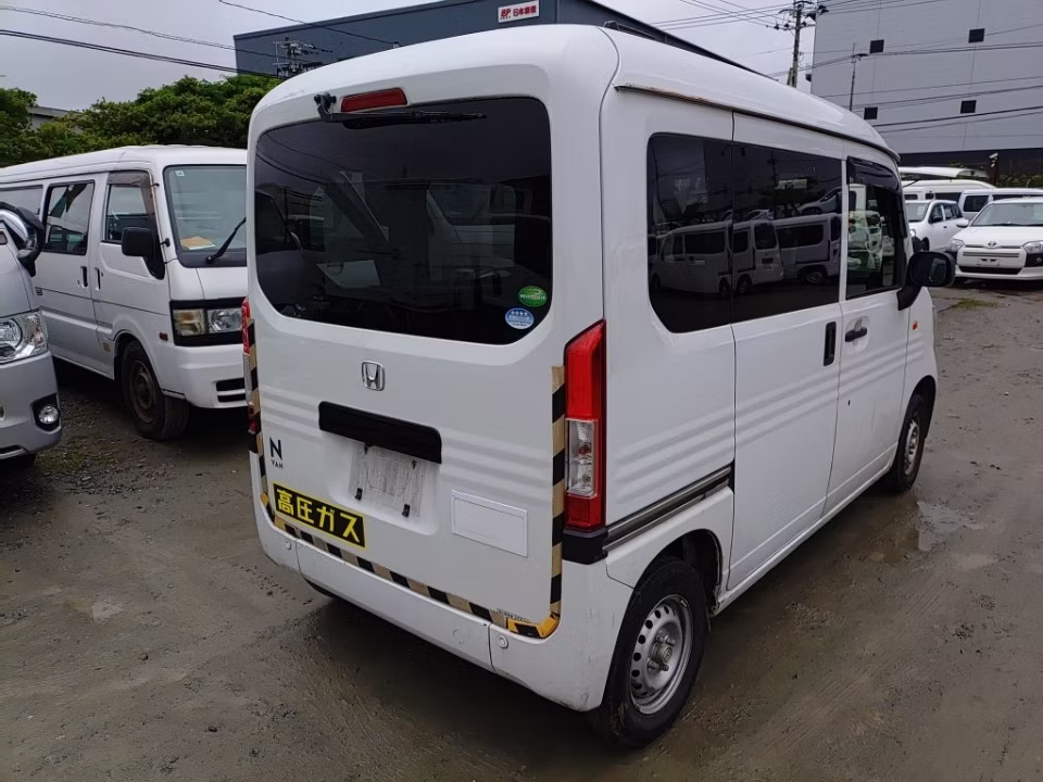 HONDA N-VAN