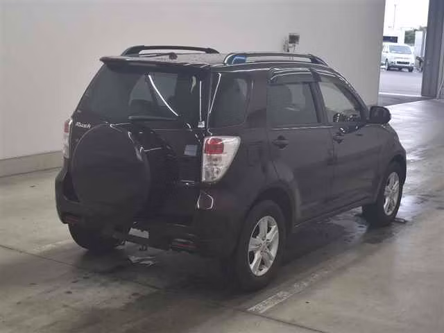 TOYOTA RUSH