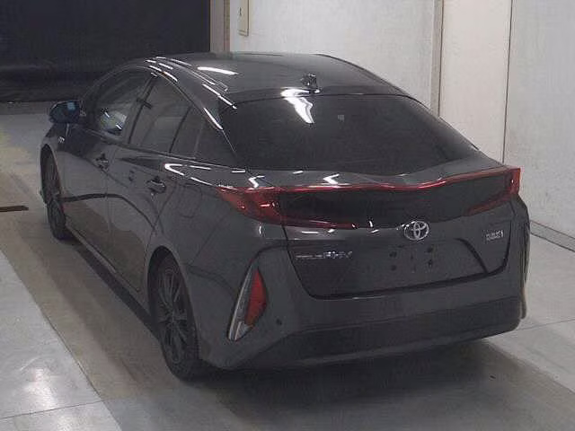TOYOTA PRIUS PHV