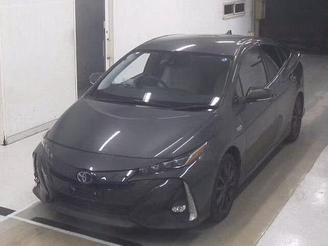 TOYOTA PRIUS PHV