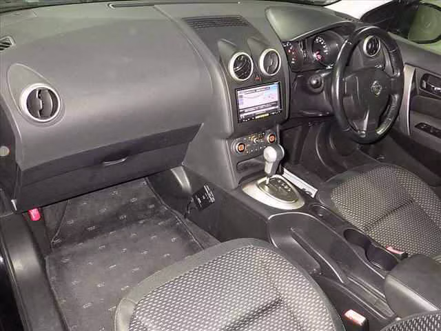 NISSAN DUALIS