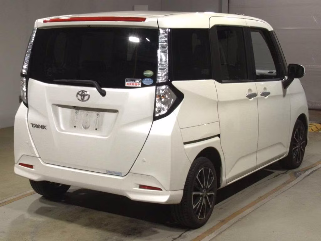 TOYOTA TANK