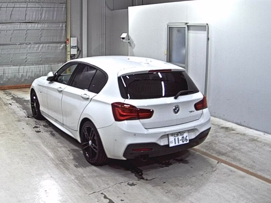 BMW 1-SERIES