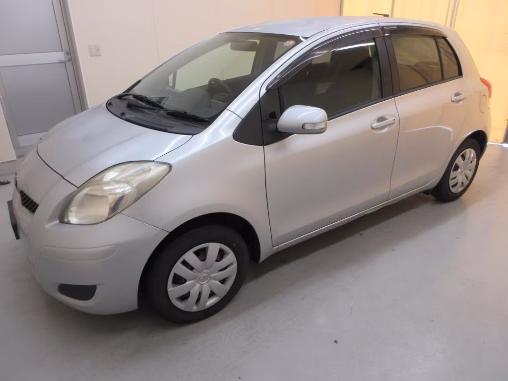 TOYOTA VITZ