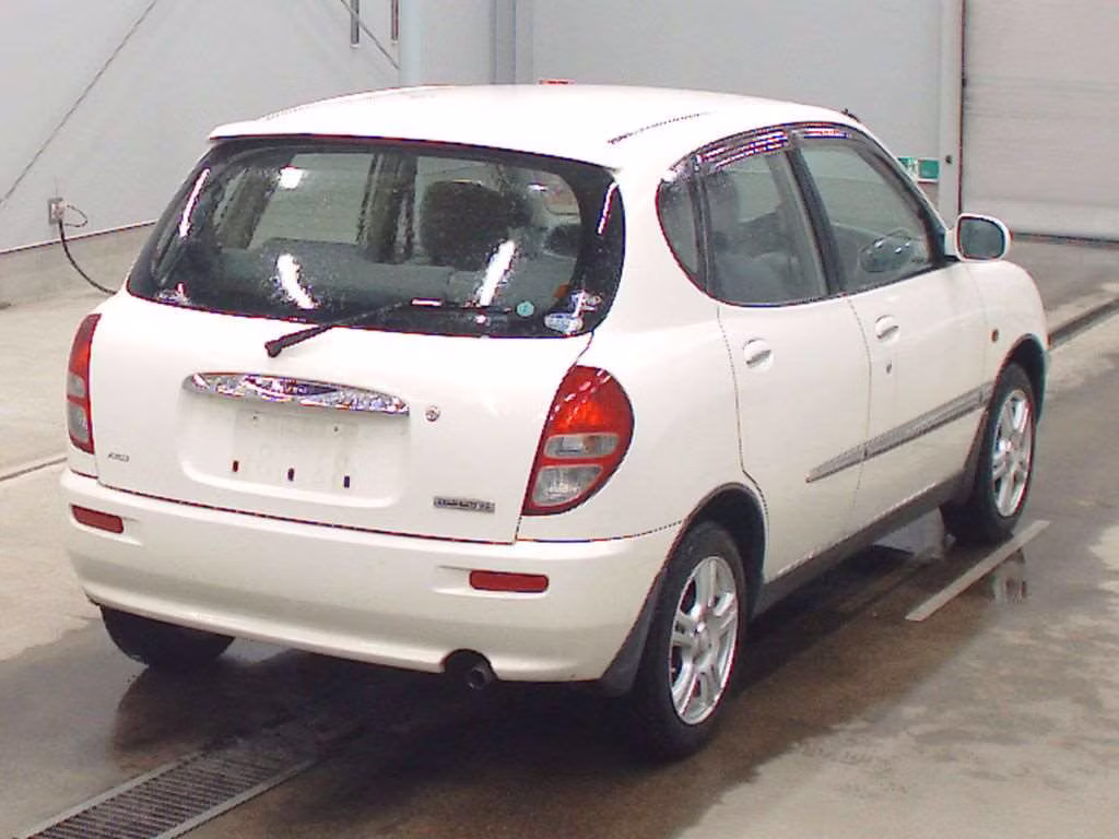 DAIHATSU STORIA