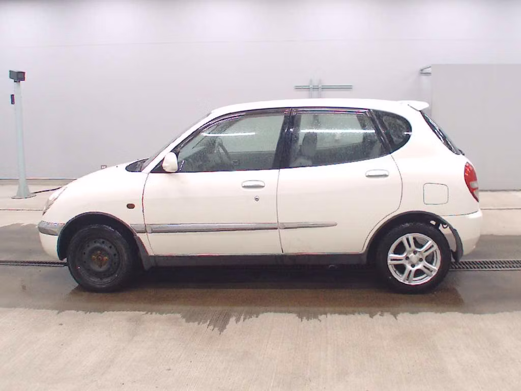 DAIHATSU STORIA
