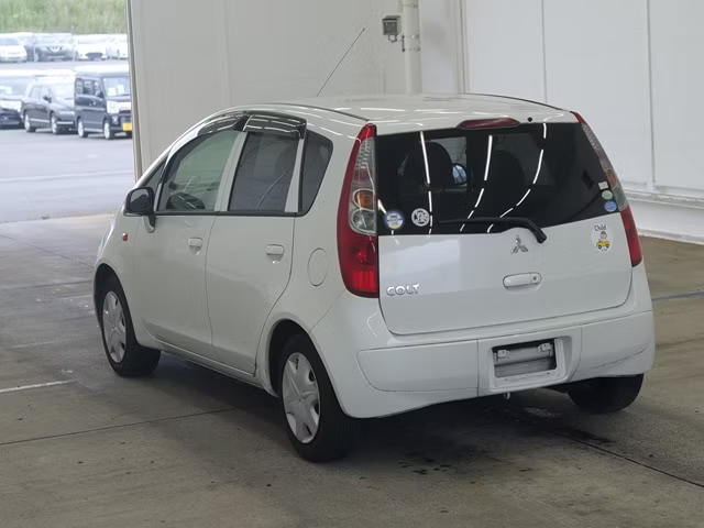MITSUBISHI COLT